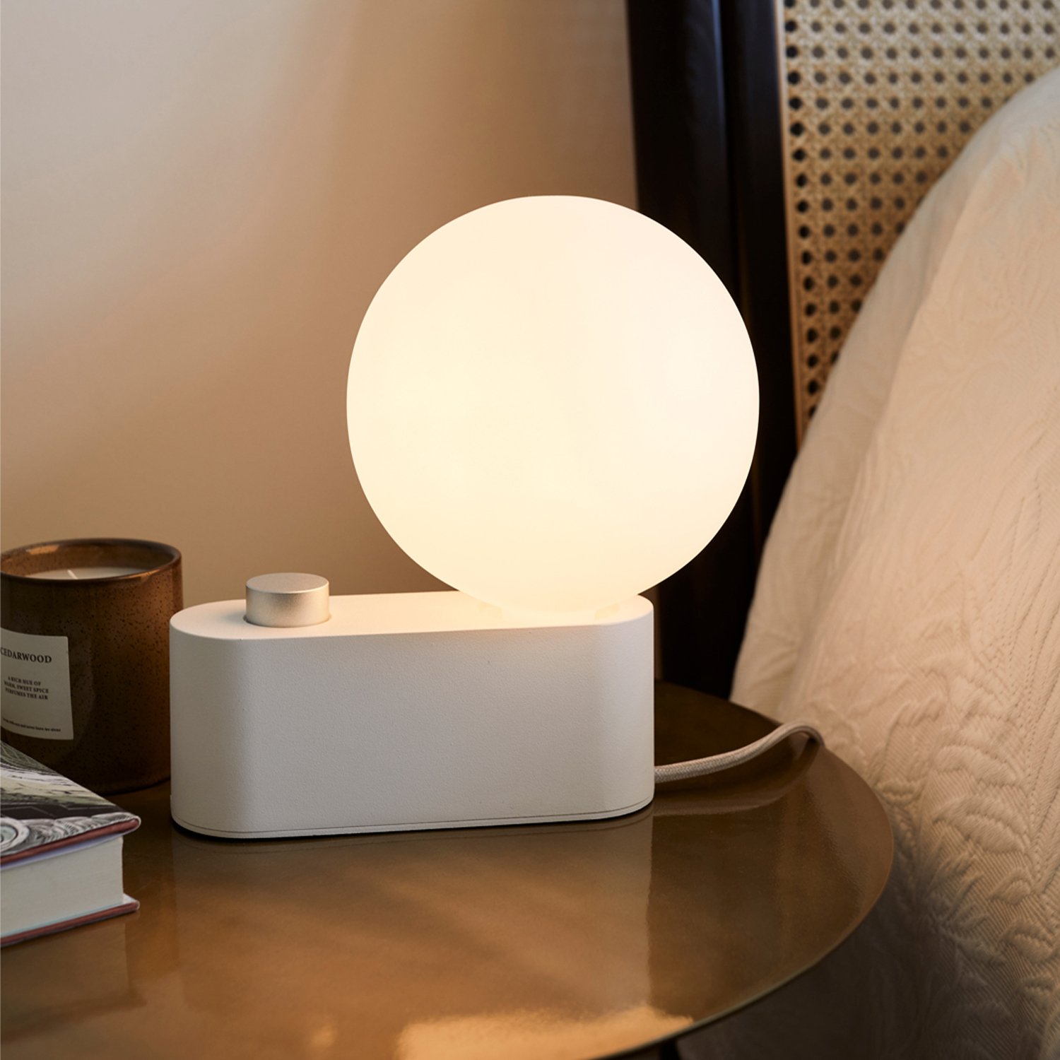 Alumina lamp discount